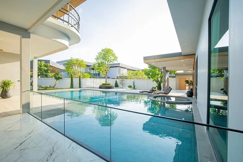 property-dpgermanthai-houses-for-sale-pattaya-50-100-million-baht-grand-villa-03