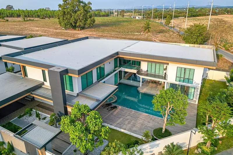 property-dpgermanthai-houses-for-sale-pattaya-50-100-million-baht-grand-villa-22