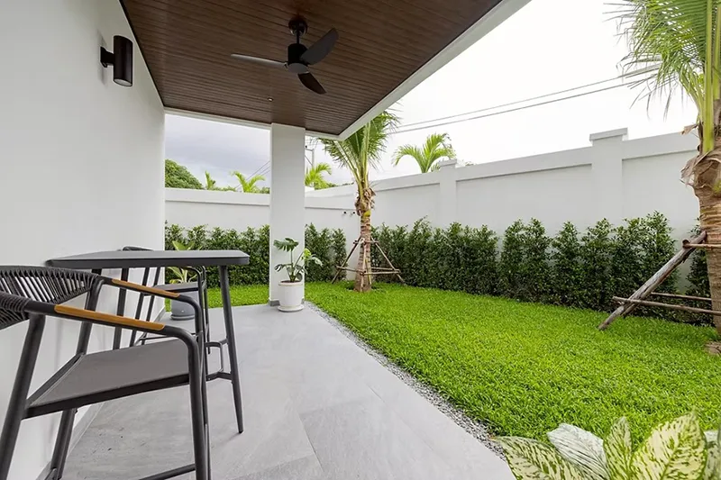 property-dpgermanthai-houses-for-sale-pattaya-50-100-million-baht-siam-royal-view-17